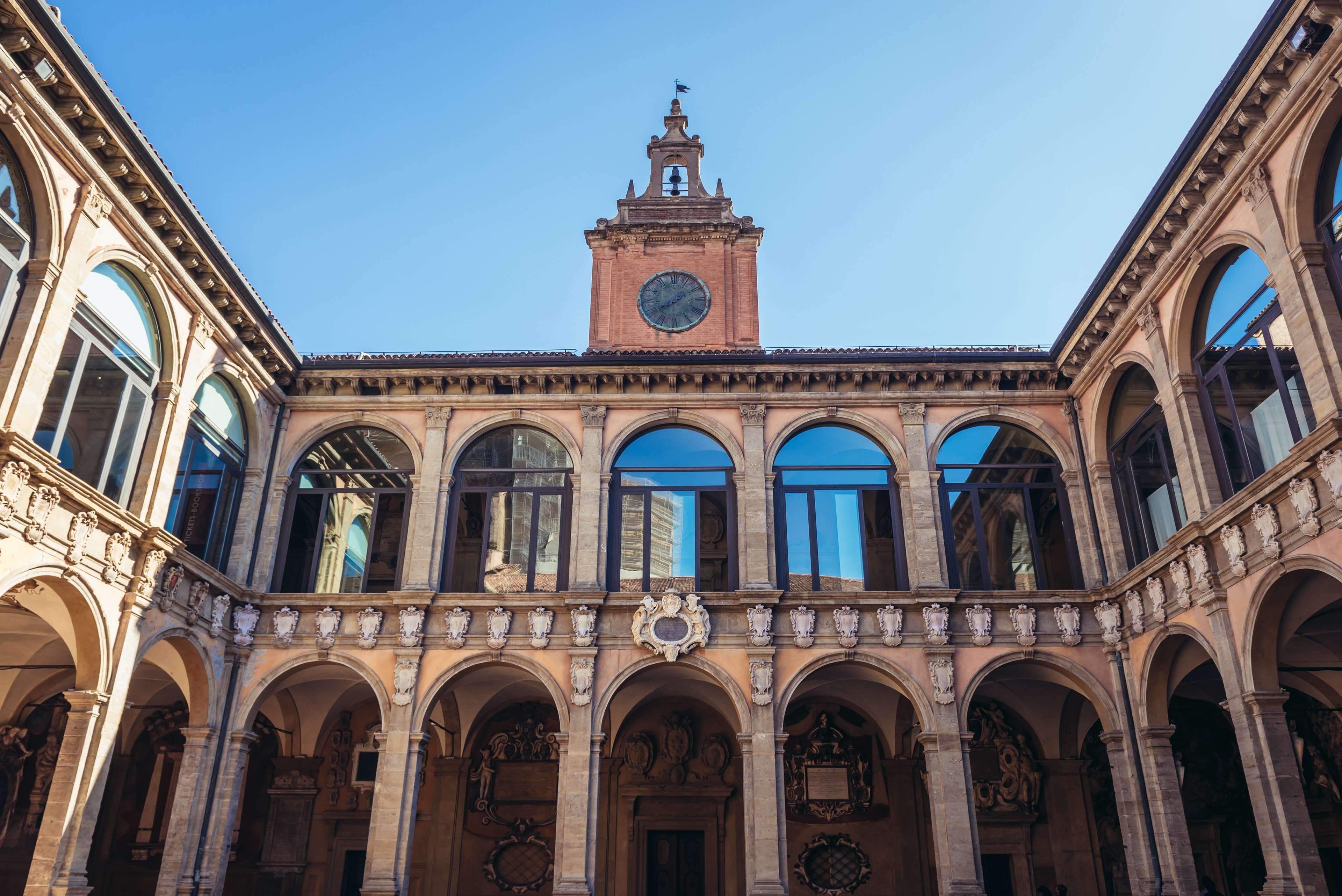 Golden Visas for US citizens | University of Bologna