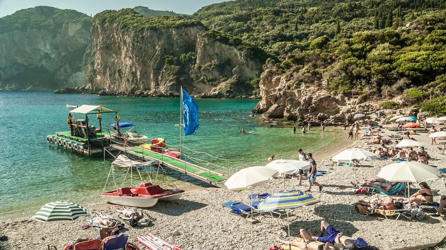 Living in Greece: updated 16 pros and cons of relocating to the Mediterranean