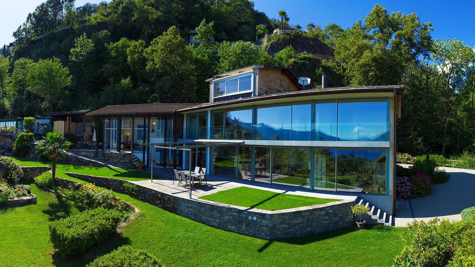 12 countries offering citizenship or residency by real estate investment in 2026