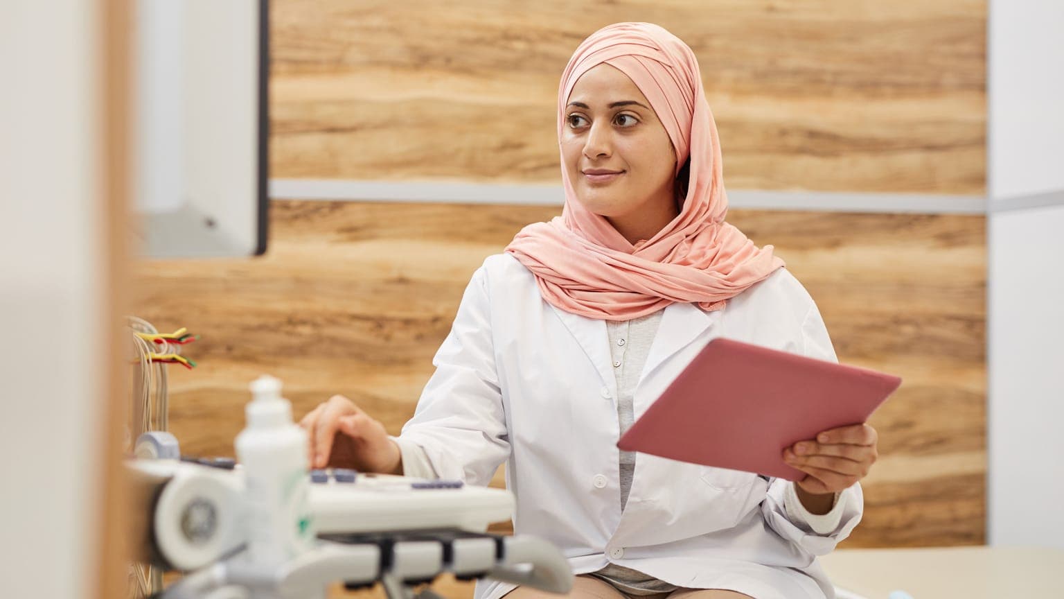 UAE healthcare for foreigners: is it good and how does it work?
